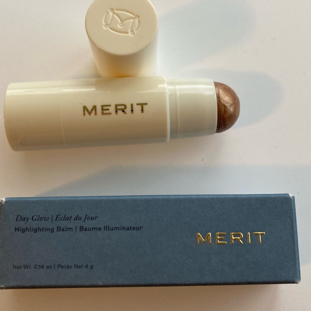 Merit Day Glow Dewy Highlighting Balm in Solstice